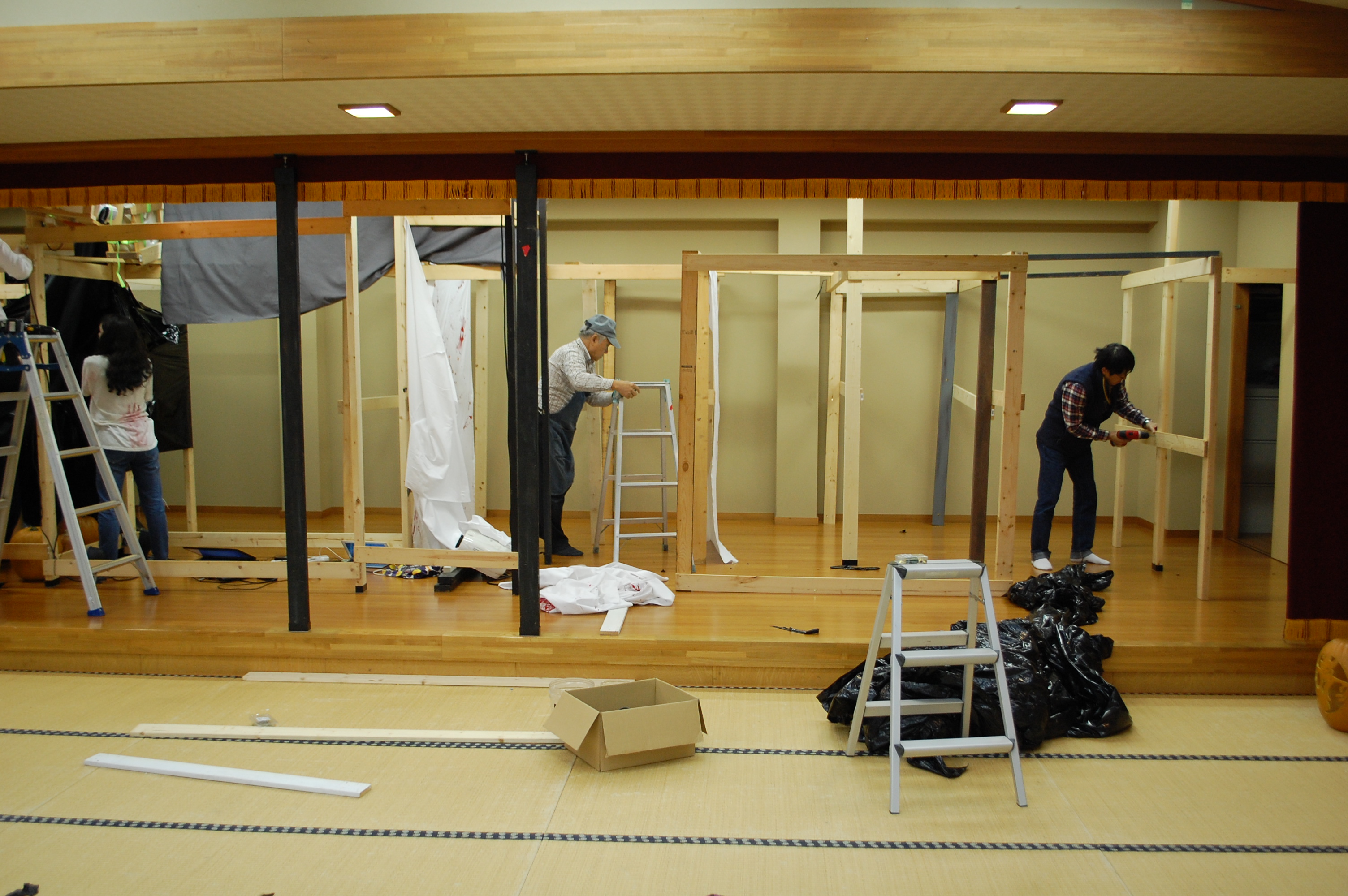 2018 Halloween Party - Zombie Apocalypse Theme 51